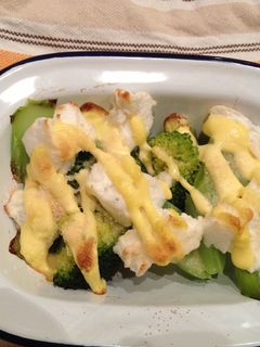 ブロッコリーとハンペンのマヨチー焼き-レシピのメイン写真
