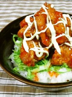 鶏唐揚げのスイートチリマヨ丼-レシピのメイン写真
