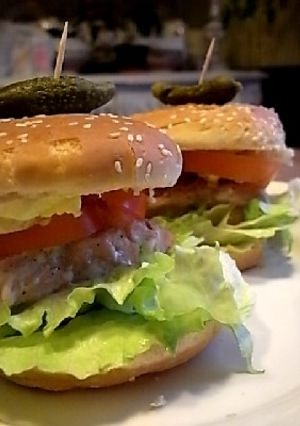 パリのパン屋さん風サーモンのハンバーガー-レシピのメイン写真