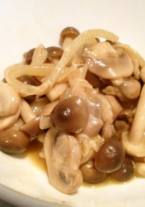 【ありあわせ】きのこと玉ねぎのチーズ炒め-レシピのメイン写真