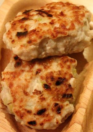 離乳食中期～ふわふわ豆腐ハンバーグ-レシピのメイン写真