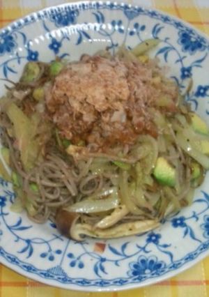 アボガドとセロリと納豆の蕎麦パスタ-レシピのメイン写真