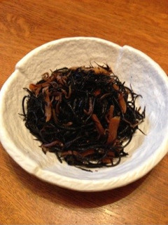 究極ストウブの鍋で作る簡単ヒジキの煮物-レシピのメイン写真