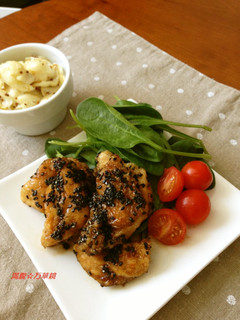 黒胡麻が香ばしい!鶏むね肉の甘酢だれ-レシピのメイン写真