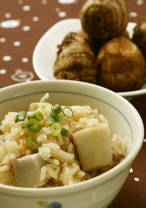 ビミサンで、里芋（八幡芋）の炊き込みご飯-レシピのメイン写真