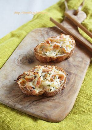 塩揉みキャベツとかにかまのチーズトースト-レシピのメイン写真