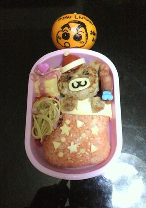 サンタブーツからくまｻﾝひょっこり弁当-レシピのメイン写真