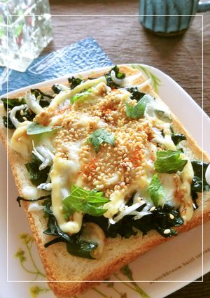 わかめとしらすの胡麻風味トースト-レシピのメイン写真