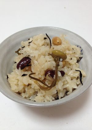 肥満改善効果あり！簡単大豆ひじきご飯！-レシピのメイン写真
