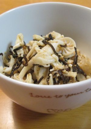 ぶなピーと塩昆布のごま和え-レシピのメイン写真
