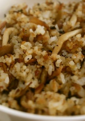 ごま油のいい香り!梅ツナ炒飯♪-レシピのメイン写真