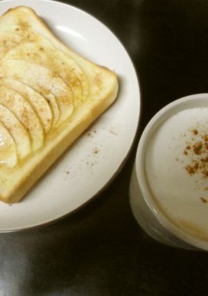 五香粉を使ったリンゴトースト&カフェモカ-レシピのメイン写真