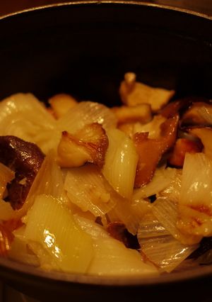 原木 椎茸とネギ・ベーコンのココット蒸し-レシピのメイン写真
