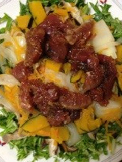 カツオの漬けと温野菜・水菜のおかずサラダ-レシピのメイン写真