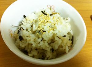 簡単健康☆ひじきとじゃこの炊き込みご飯-レシピのメイン写真