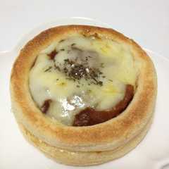 A picture of 簡単☆チーズとろ〜り焼きカレーパン.