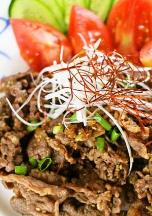 ゴハンすすむ！超簡単 牛肉のピリ旨焼き　-レシピのメイン写真