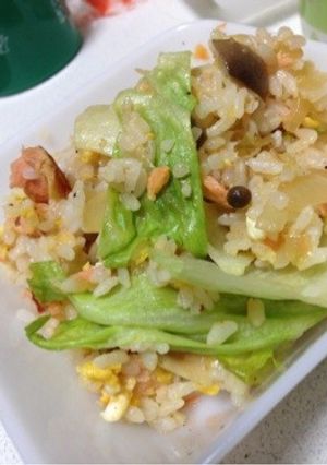鮭入りレタスチャーハン-レシピのメイン写真