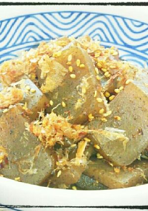 重さで味付け★鰹節入り【コンニャク煮】-レシピのメイン写真