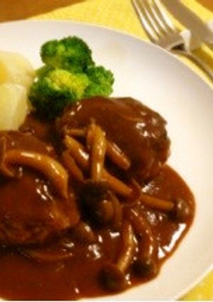 三種類のお肉で作る＊ジューシーハンバーグ-レシピのメイン写真