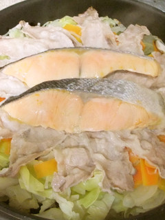 鮭と豚肉の野菜蒸し-レシピのメイン写真