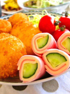 お弁当・おつまみに♪胡瓜のハムチー巻き-レシピのメイン写真