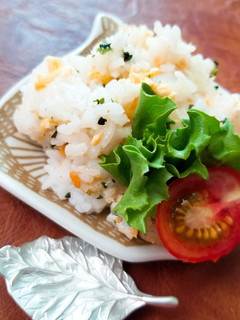 ワカメ鮭フレ卵のまぜご飯-レシピのメイン写真