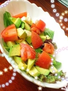 モッツァレラとアボカドの濃厚サラダ-レシピのメイン写真