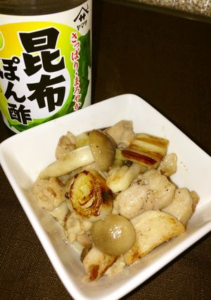 鶏モモ焼きねぎしめじのコロコロ炒め！-レシピのメイン写真