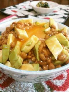 ☆美容食☆アボカドの黄身納豆丼-レシピのメイン写真