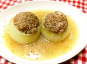 スープまで美味しい！丸ごと玉ねぎの肉詰め-レシピのメイン写真