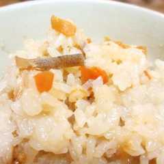 รูปของ 簡単！炊飯器で簡単おこわ風釜飯！