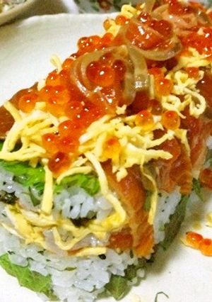 サーモンの薔薇寿司ケーキ-レシピのメイン写真