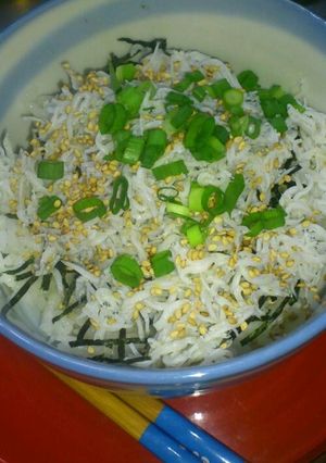 簡単♪ごま油と相性バツグン↑↑↑しらす丼-レシピのメイン写真