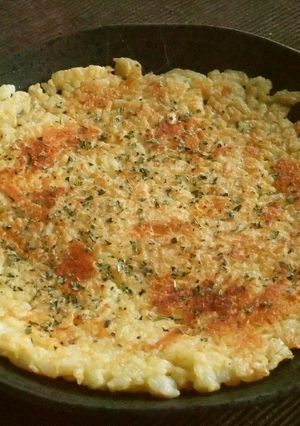 カリパリご飯ピザ✿せんべい風でもある-レシピのメイン写真