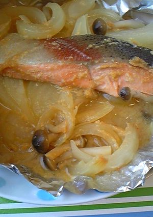 とり野菜味噌で鮭のホイル焼き-レシピのメイン写真