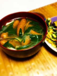 味覇だけ♪ウインナーとニラのスープ-レシピのメイン写真