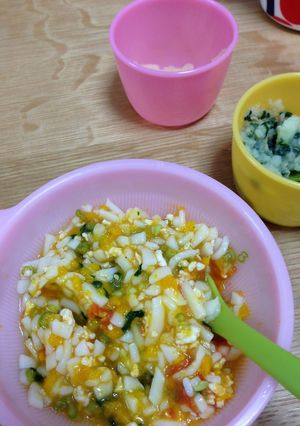 離乳食中期☆鶏挽肉と彩り野菜のおうどん-レシピのメイン写真