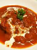トマトソースの煮込みハンバーグ