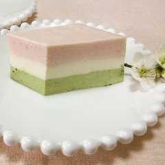 รูปของ ひな祭り♥簡単3色レアチーズケーキ
