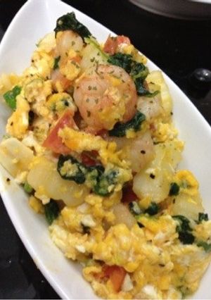 【デタラメ飯】海老とポテトのトマたま-レシピのメイン写真