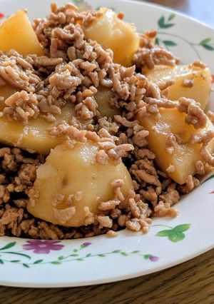 ひき肉とじゃがいもの煮物-レシピのメイン写真