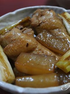 鶏手羽元肉と大根とねぎの煮物-レシピのメイン写真