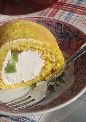 卵２個でロールケーキ-レシピのメイン写真