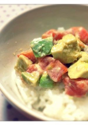 万能生姜オイルで簡単！アボカドサーモン丼-レシピのメイン写真