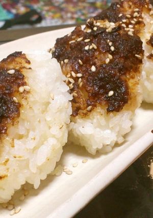 簡単おつまみご飯＊味噌バター焼きおにぎり-レシピのメイン写真