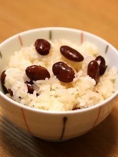 炊飯器でポン♪超簡単!金時豆のおこわ-レシピのメイン写真