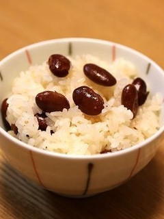 炊飯器でポン♪超簡単!金時豆のおこわ-レシピのメイン写真