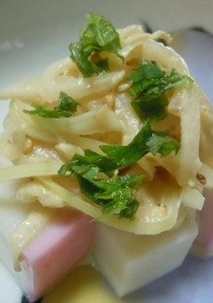 かまぼことごまドレ和え新玉ねぎ-レシピのメイン写真