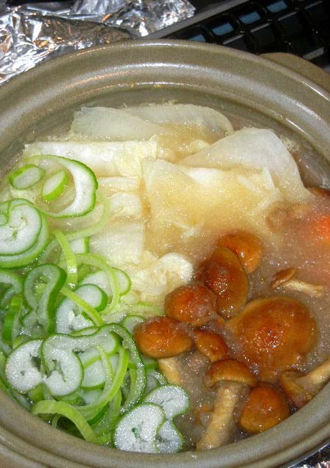 白菜となめこの・かぶで洋風みぞれ鍋-レシピのメイン写真